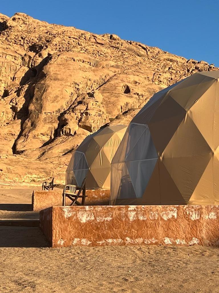 Scarlet Luxury Camp Wadi Rum Exterior foto
