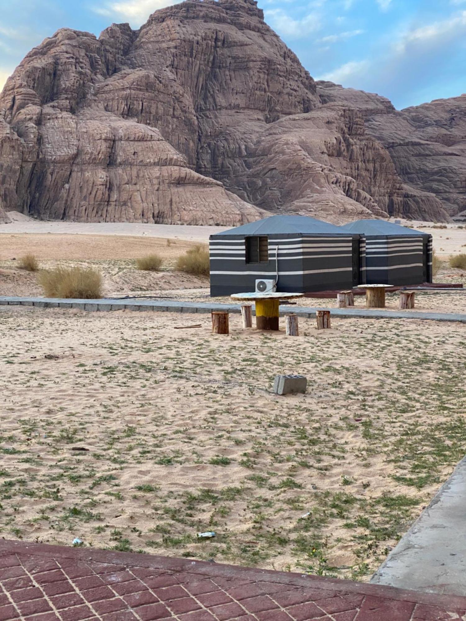 Scarlet Luxury Camp Wadi Rum Exterior foto
