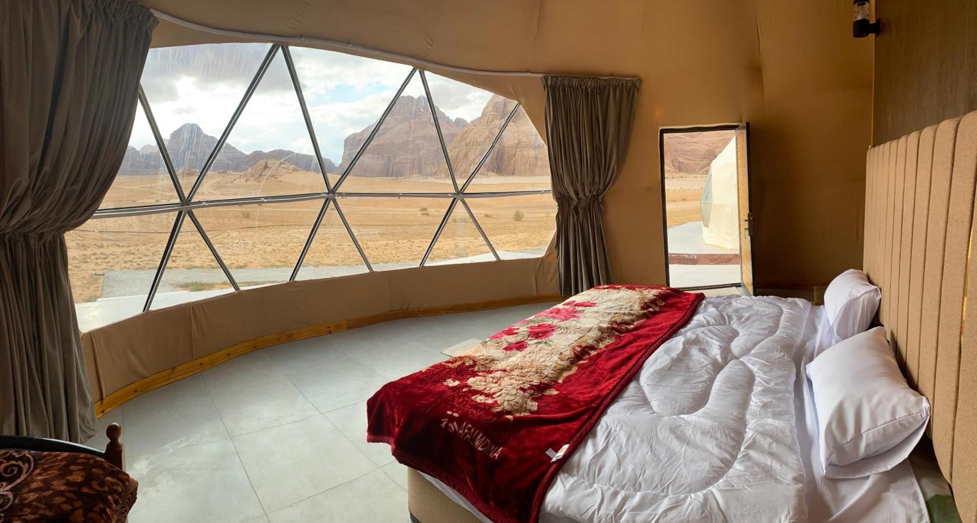 Scarlet Luxury Camp Wadi Rum Exterior foto