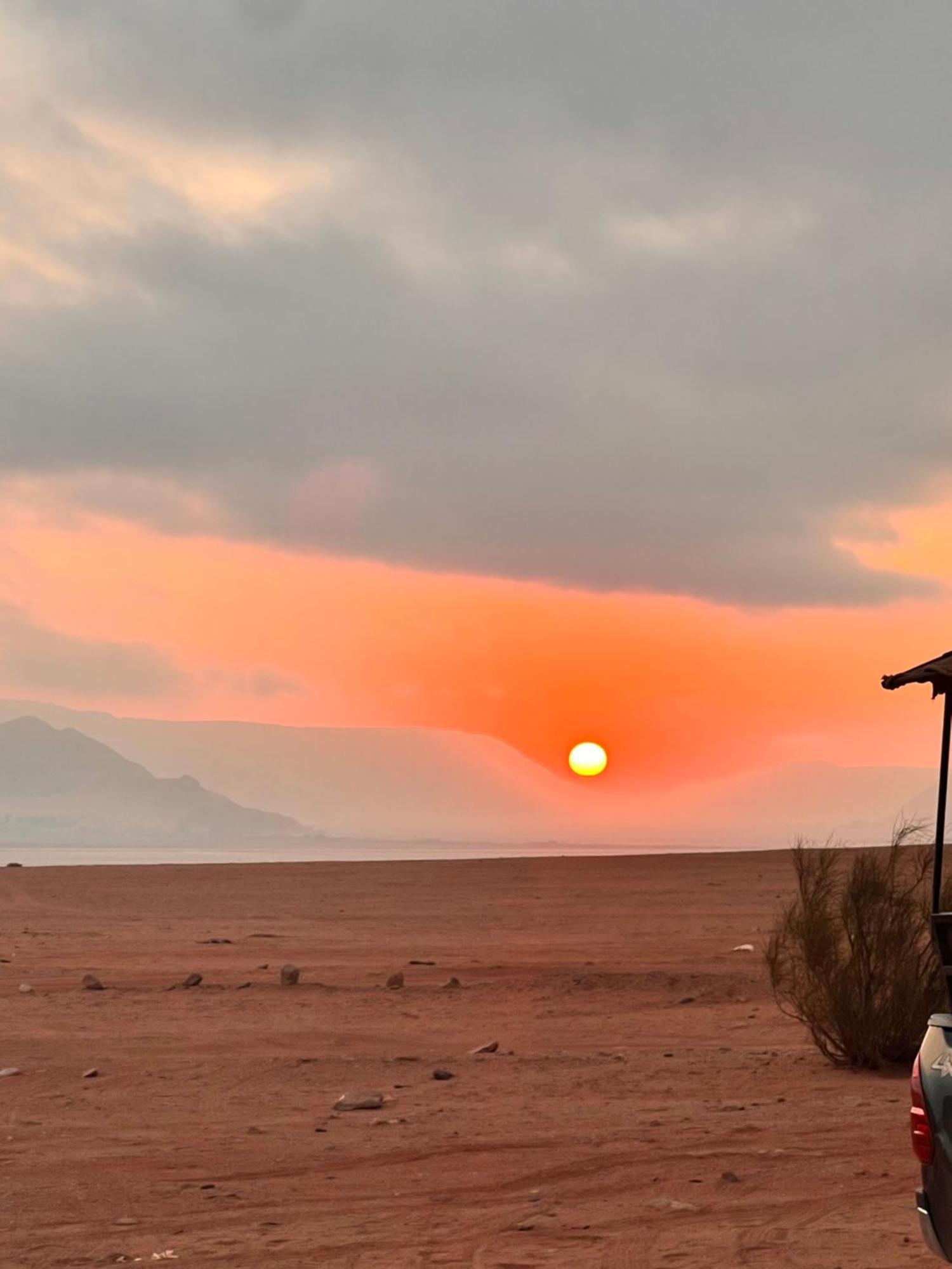 Scarlet Luxury Camp Wadi Rum Exterior foto