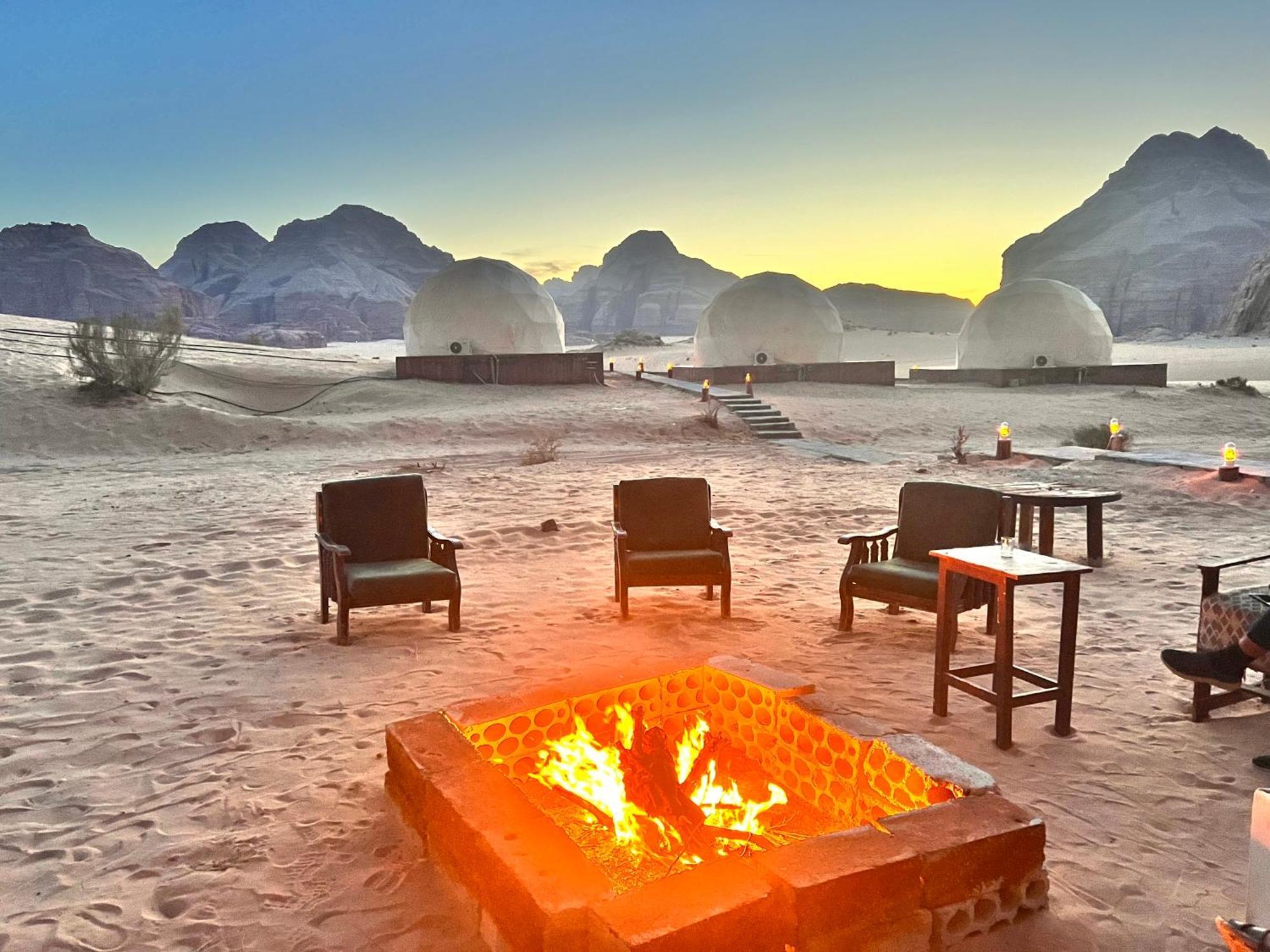 Scarlet Luxury Camp Wadi Rum Exterior foto