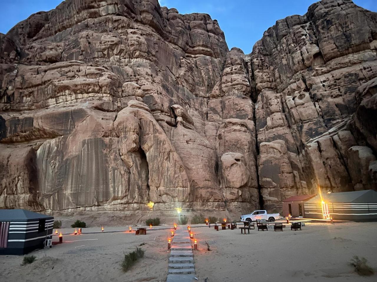 Scarlet Luxury Camp Wadi Rum Exterior foto